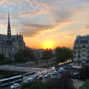 Meet your Posher, Adrienne